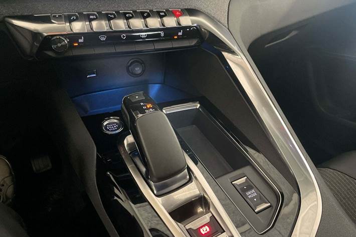 Sort Peugeot 3008 fra 2021