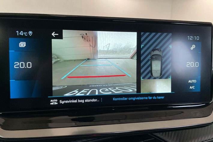 Gul Peugeot 208 fra 2022