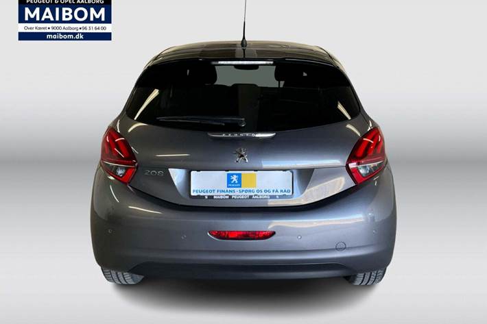 Grå Peugeot 208 fra 2019