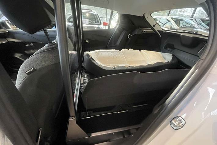 Gul Peugeot 208 fra 2026