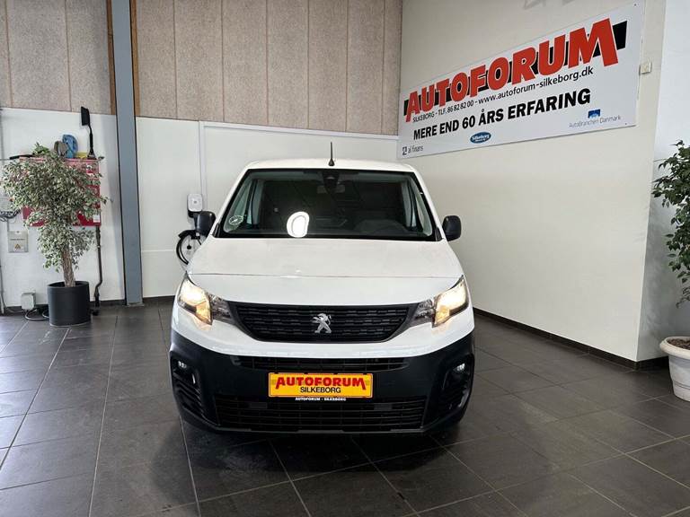 Peugeot Partner 1,5 BlueHDi 130 L2V2 Plus EAT8 Van