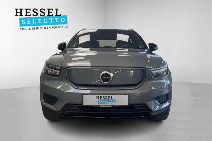 Grå Volvo XC40 fra 2022