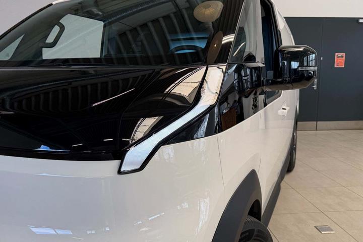 Hvid Kia PV5 fra 2026