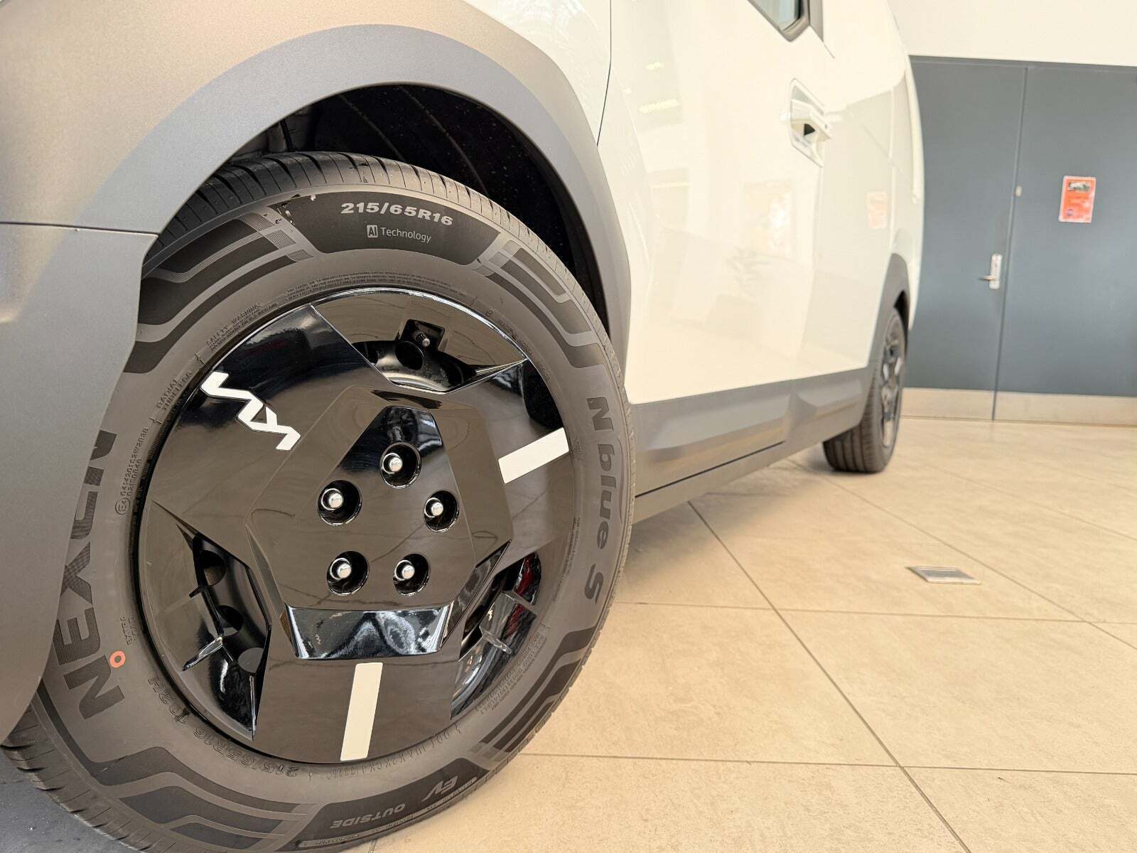 Hvid Kia PV5 fra 2026