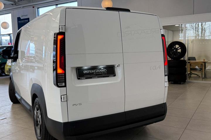 Hvid Kia PV5 fra 2026