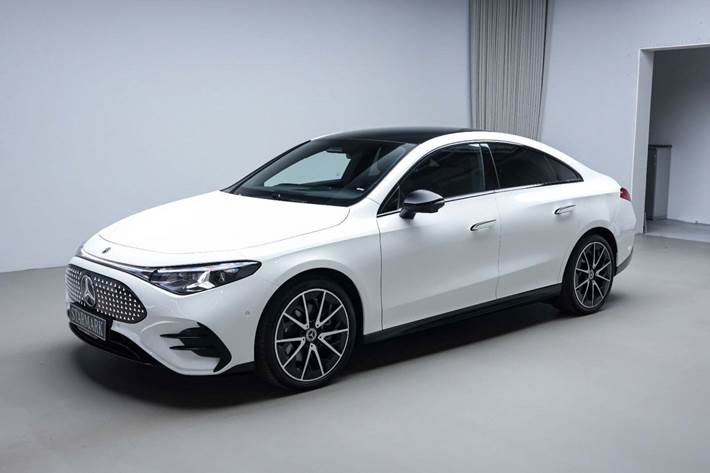 Hvid Mercedes CLA250+ fra 2025