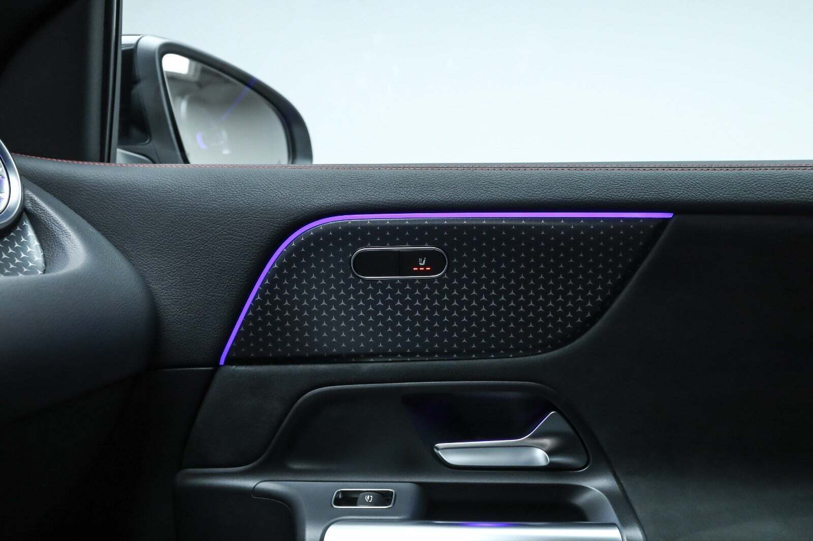 Sort Mercedes EQA250+ fra 2025