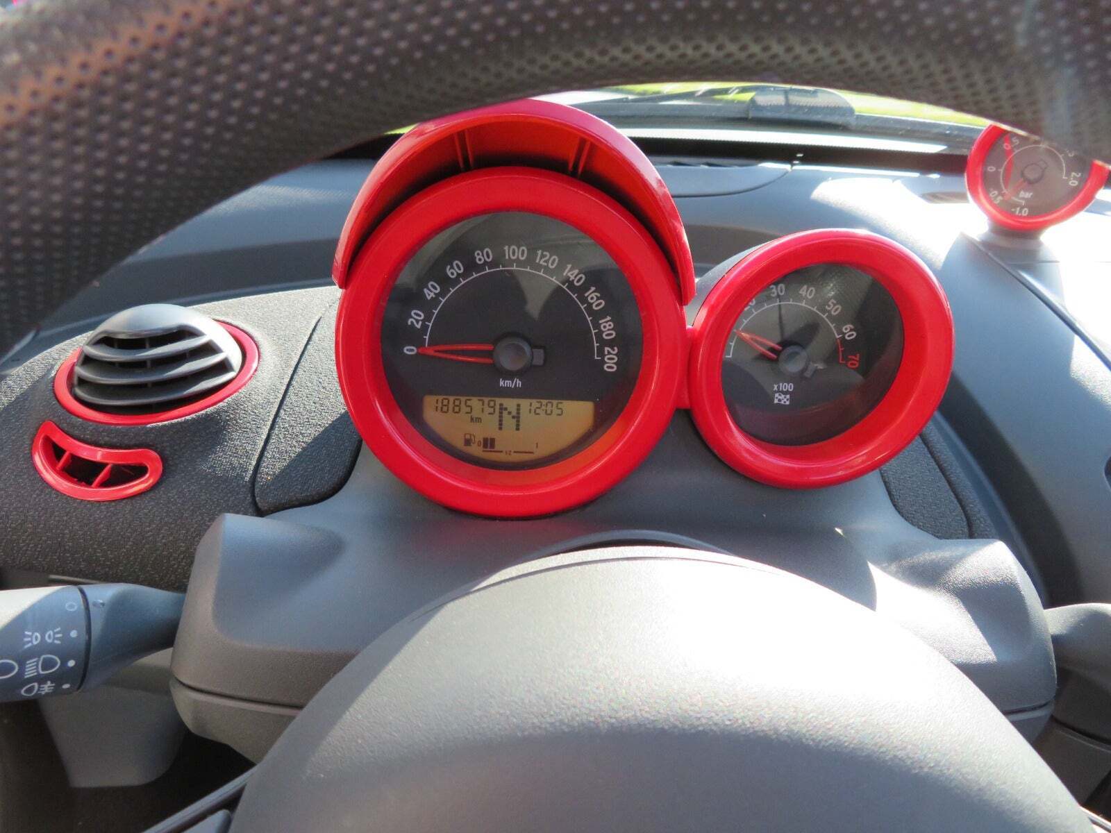 Sort Smart Roadster fra 2006 set indefra