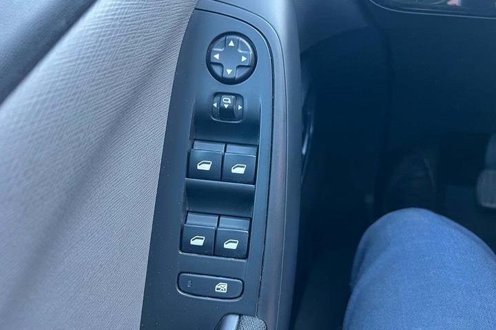 Grå Citroën Grand C4 SpaceTourer fra 2019
