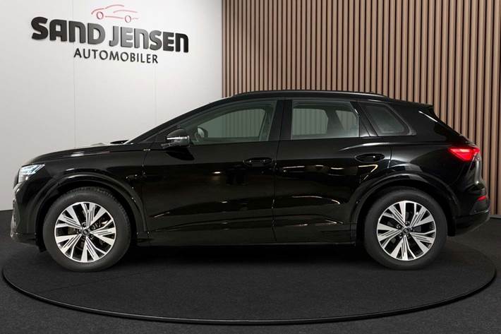 Sort Audi Q4 e-tron fra 2024