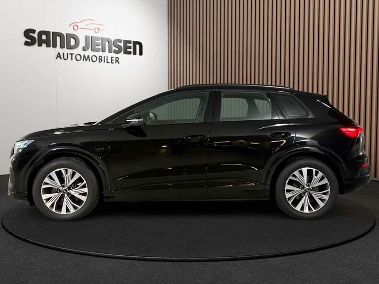 Audi Q4 e-tron 45 Progress Van