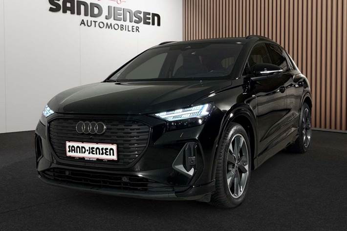 Sort Audi Q4 e-tron fra 2025 set udefra