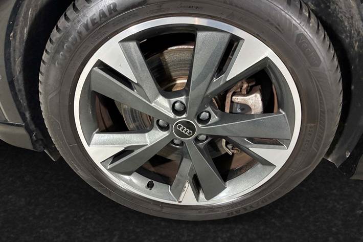 Sort Audi Q4 e-tron fra 2025