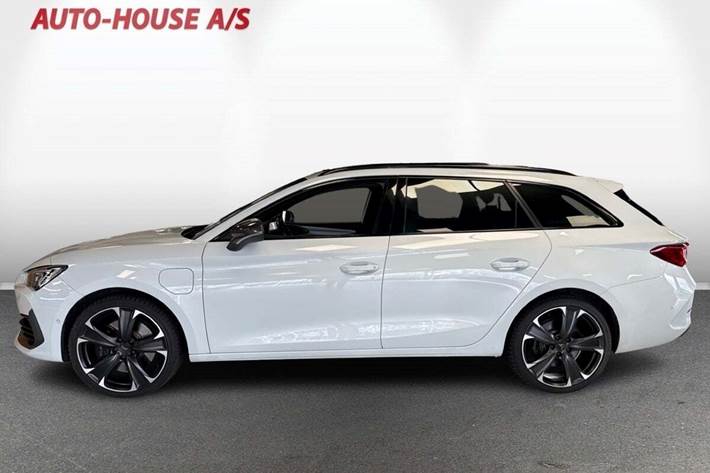 Hvid Cupra Leon fra 2021