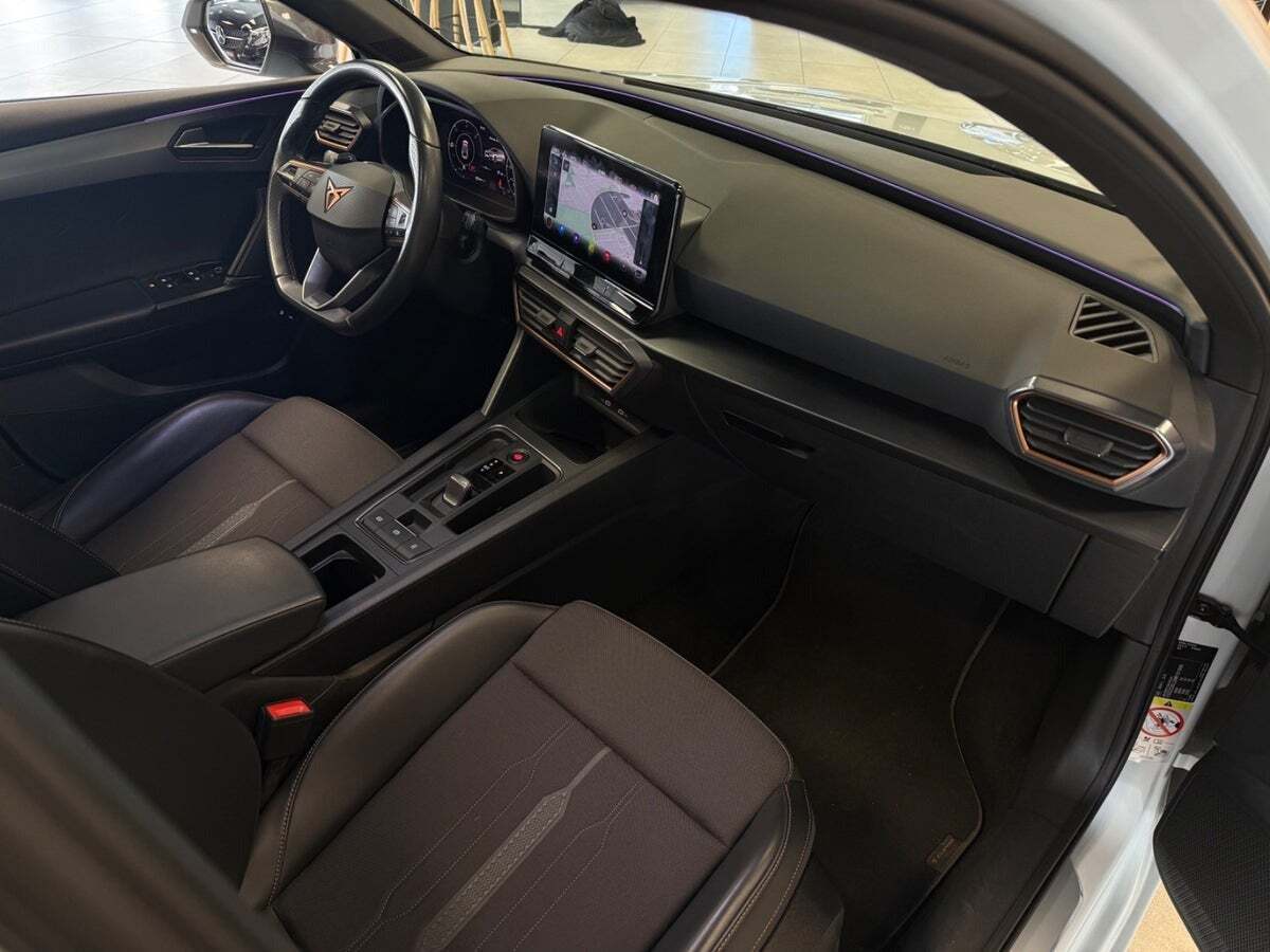 Hvid Cupra Leon fra 2021