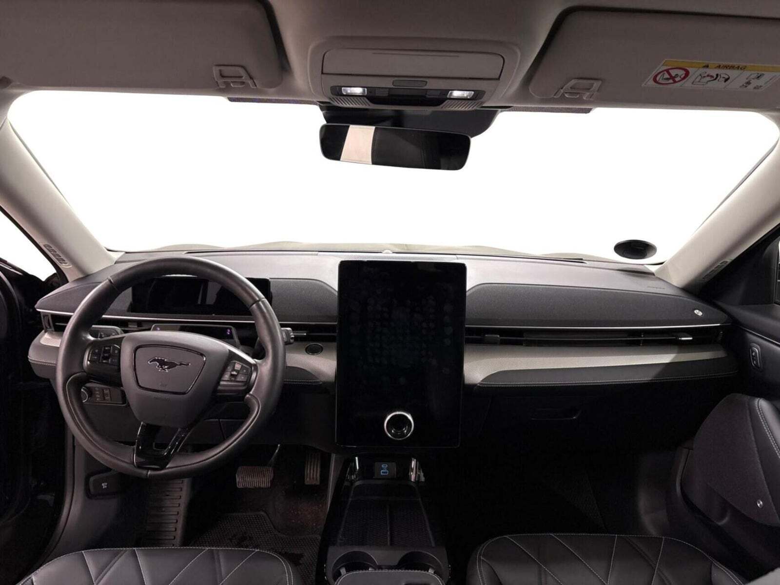 Sort Ford Mustang Mach-E fra 2021