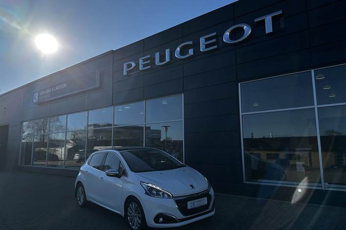 Hvid Peugeot 208 fra 2019