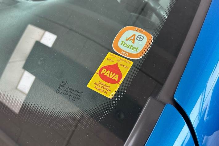 Blå Dacia Sandero fra 2016