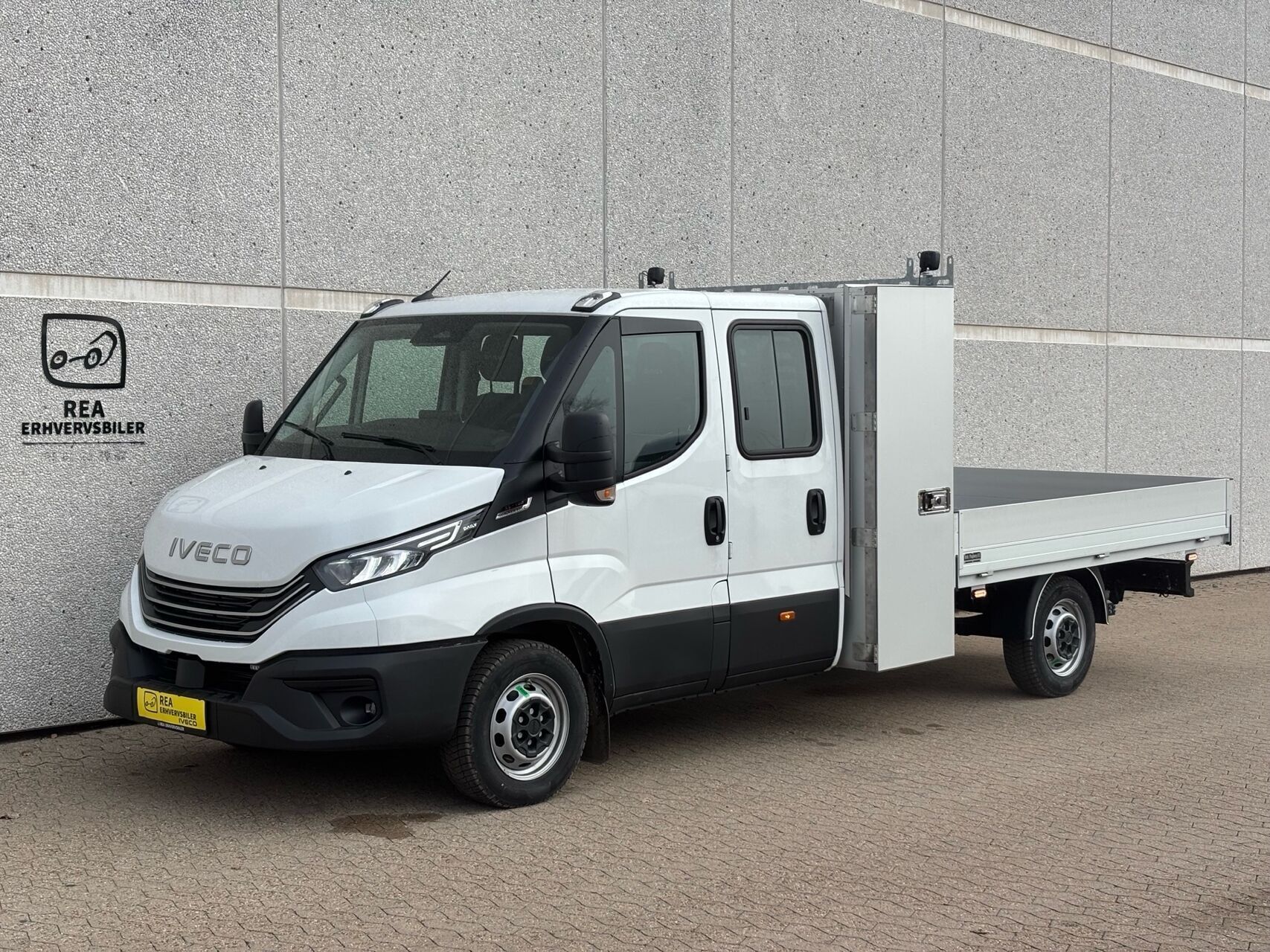 Iveco Daily 3,0 35S18 4100mm D Hi-Matic 180HK DobKab 8g Aut.