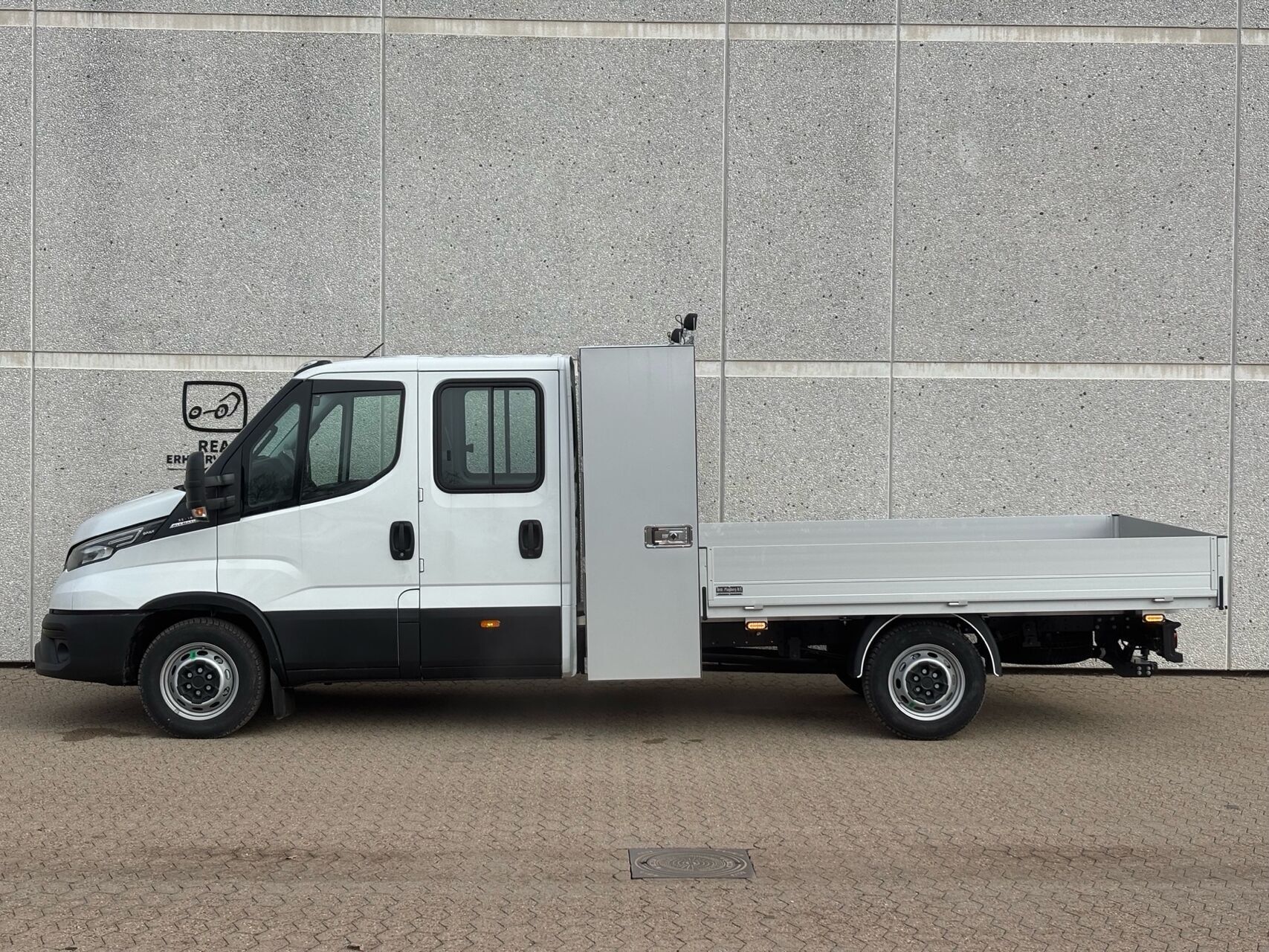 Iveco Daily 3,0 35S18 4100mm D Hi-Matic 180HK DobKab 8g Aut.