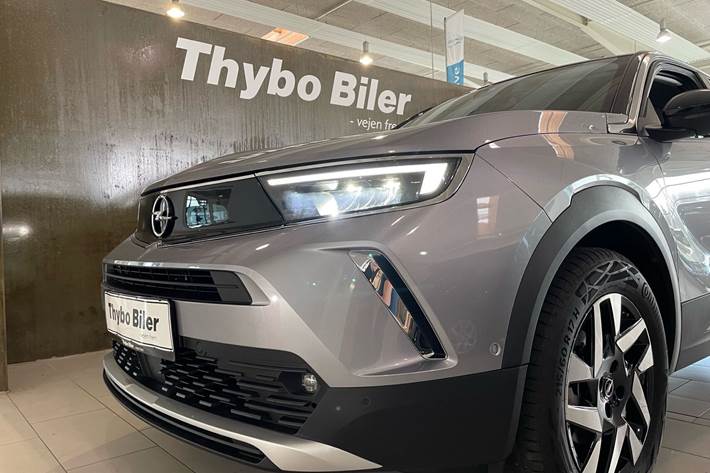 Grå Opel Mokka-e fra 2023