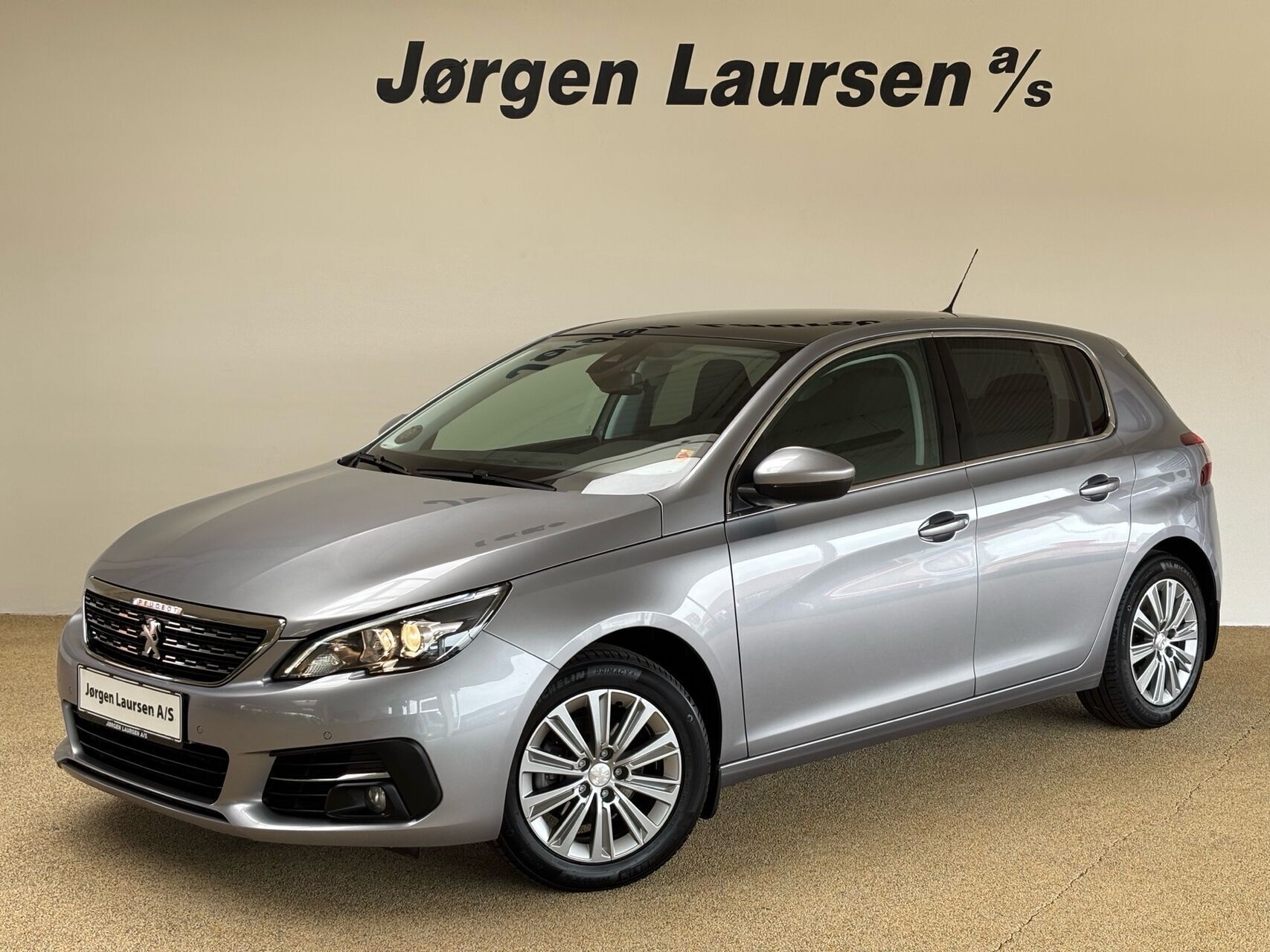 Peugeot 308 1,6 BlueHDi Allure Sky 120HK 5d