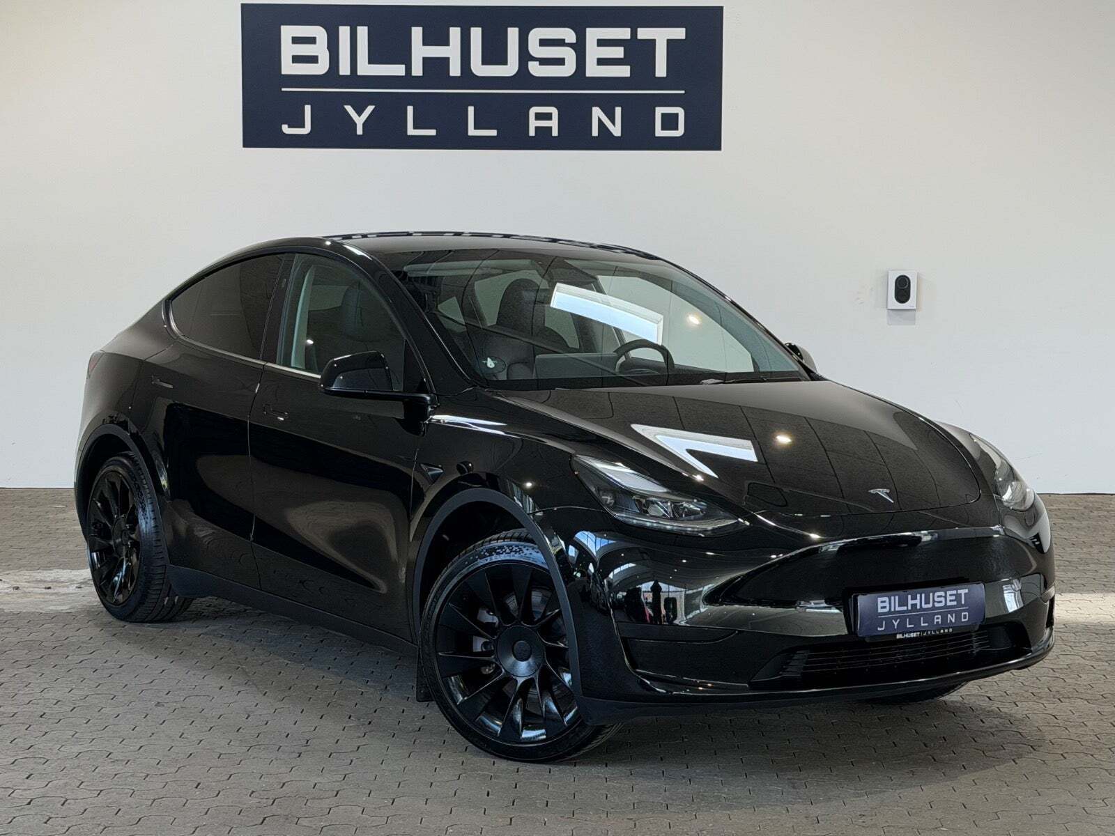 Tesla Model Y Long Range RWD