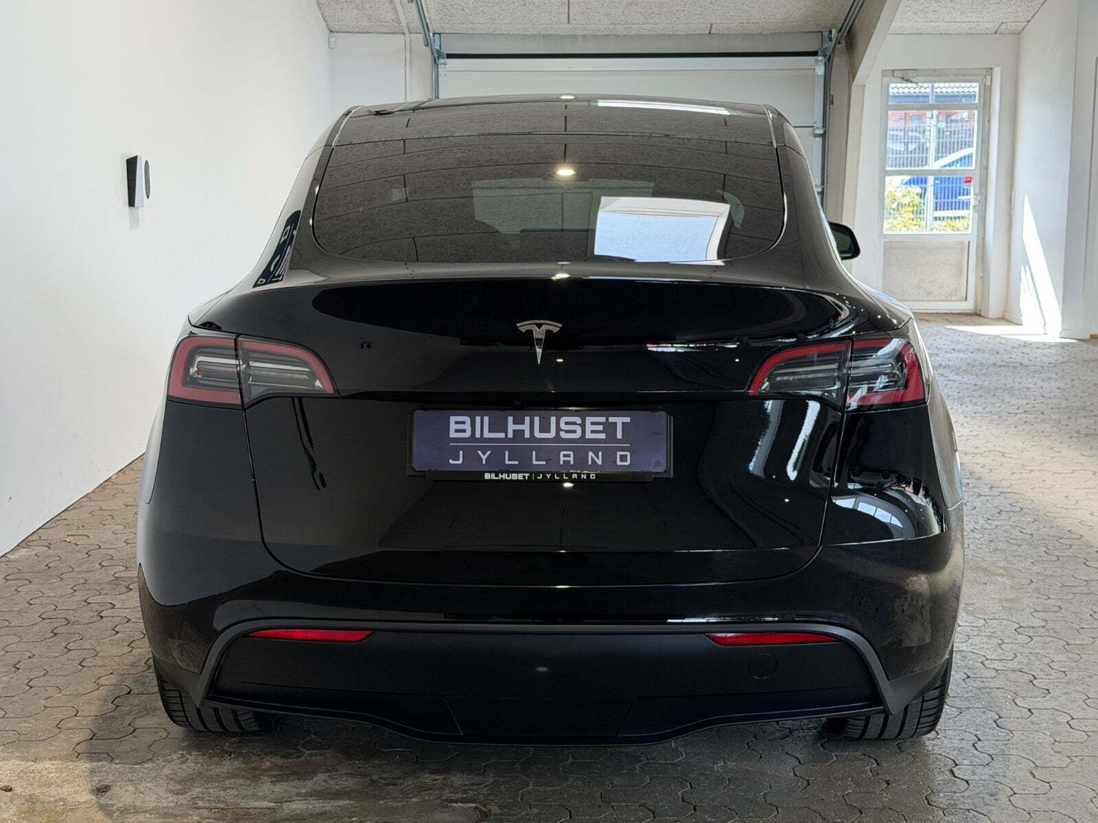 Tesla Model Y Long Range RWD
