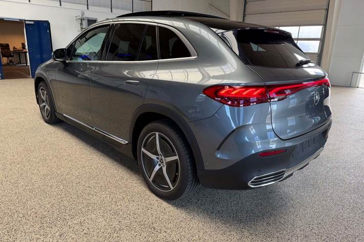 Grå Mercedes EQE350+ SUV fra 2024
