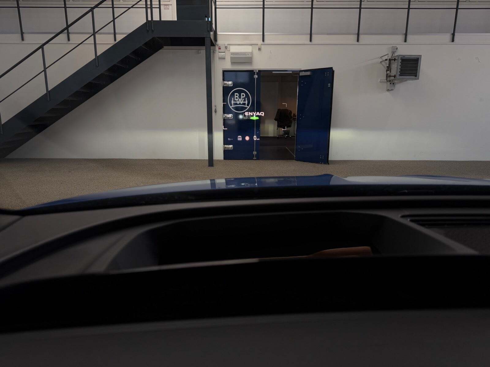 Blå Skoda Enyaq fra 2021