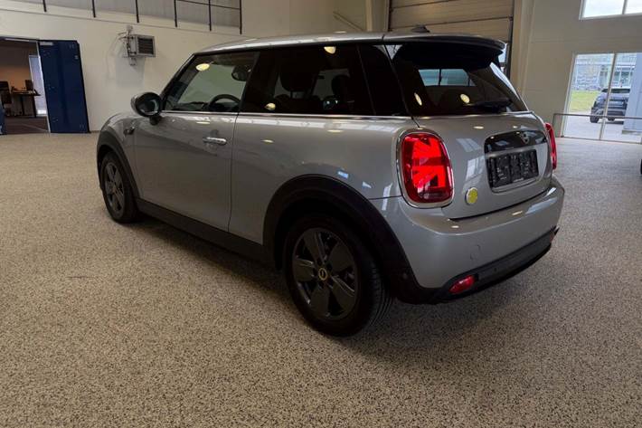 Grå Mini Cooper SE fra 2023