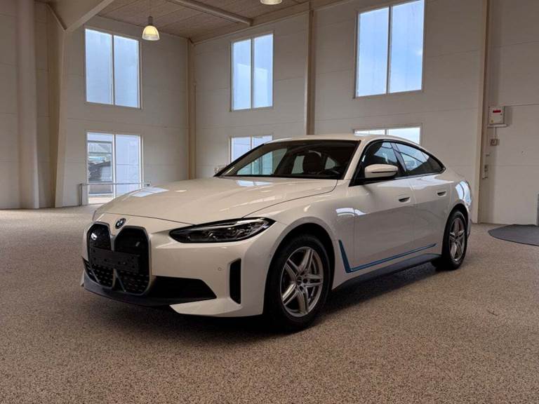 BMW i4 eDrive35
