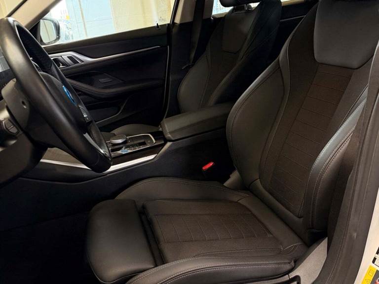 BMW i4 eDrive35