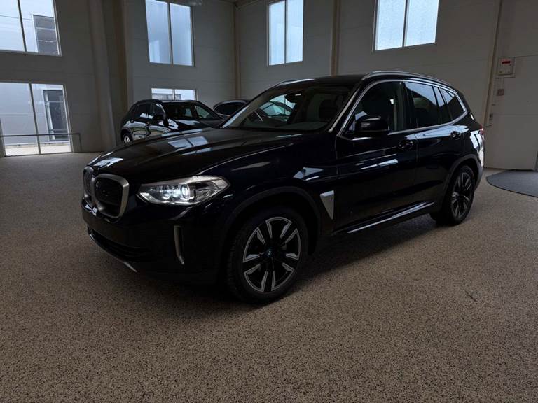 BMW iX3 Charged