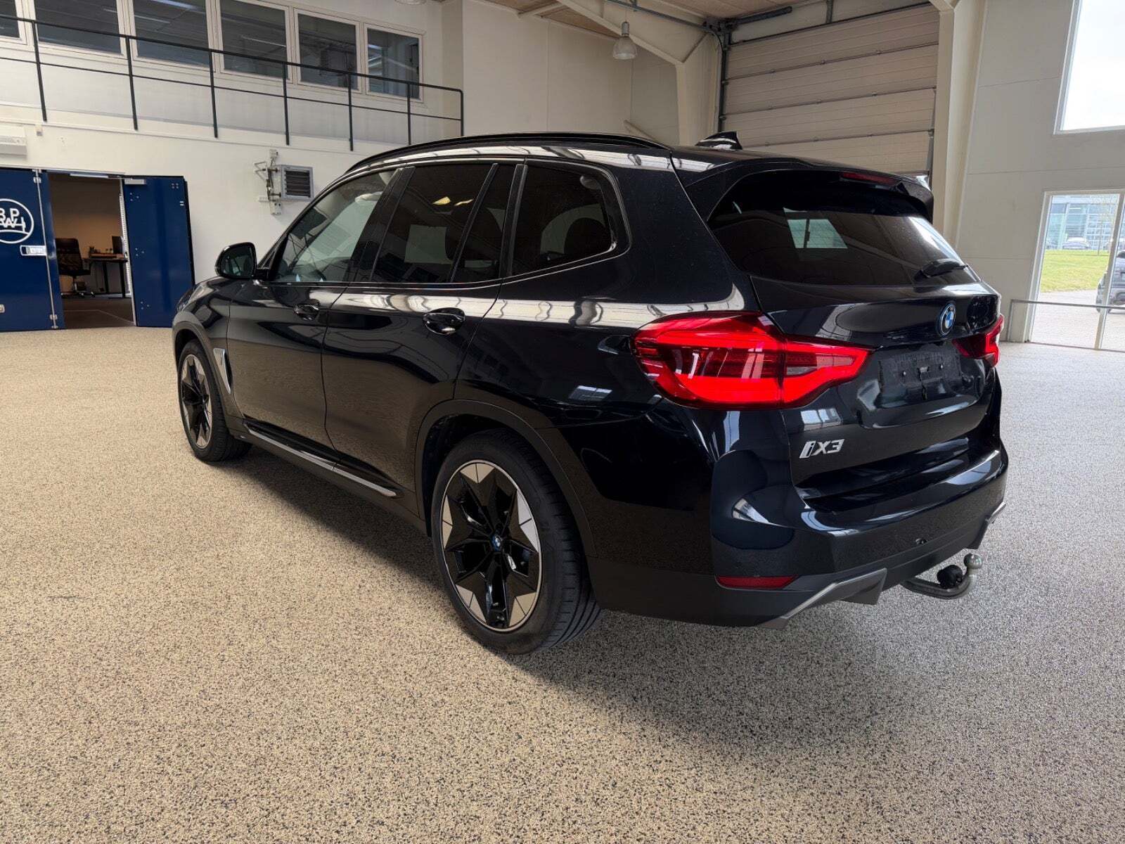 BMW iX3 Charged Plus