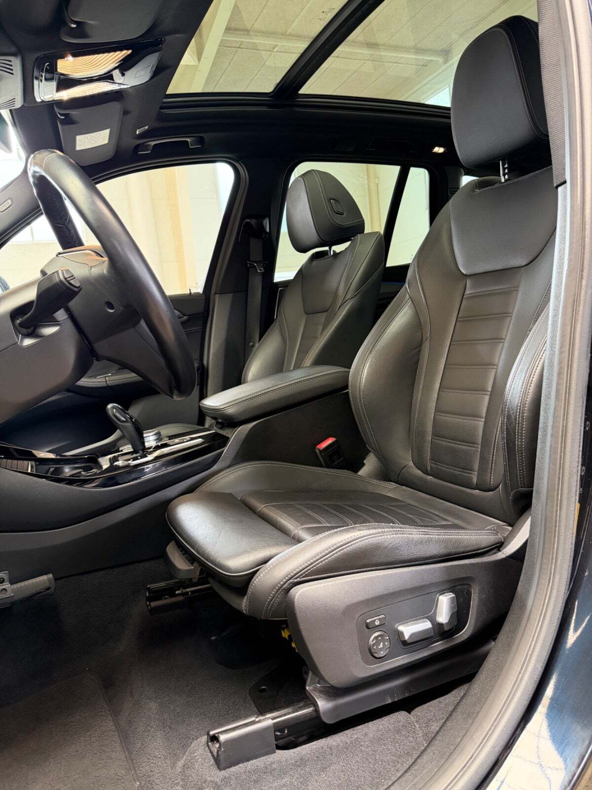 BMW iX3 Charged Plus