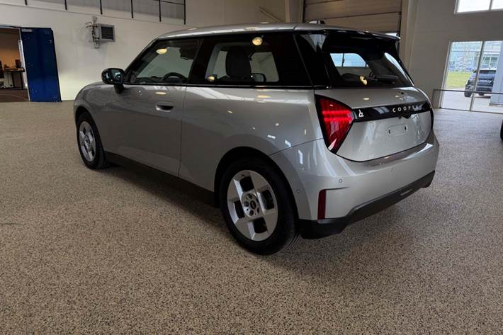 Grå Mini Cooper SE fra 2024