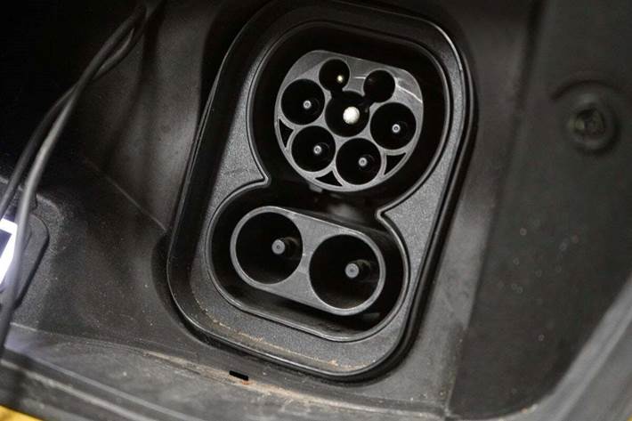 Gul Jeep Avenger fra 2023