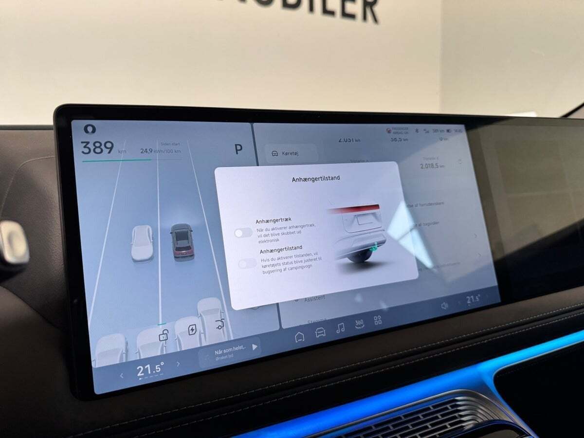 Grå Xpeng G9 fra 2024