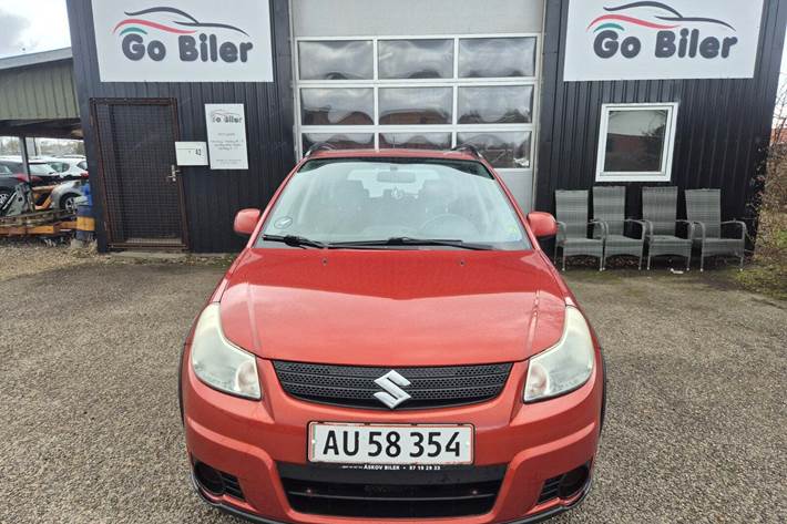 Grøn Suzuki SX4 fra 2008