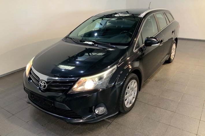 Sort Toyota Avensis fra 2012