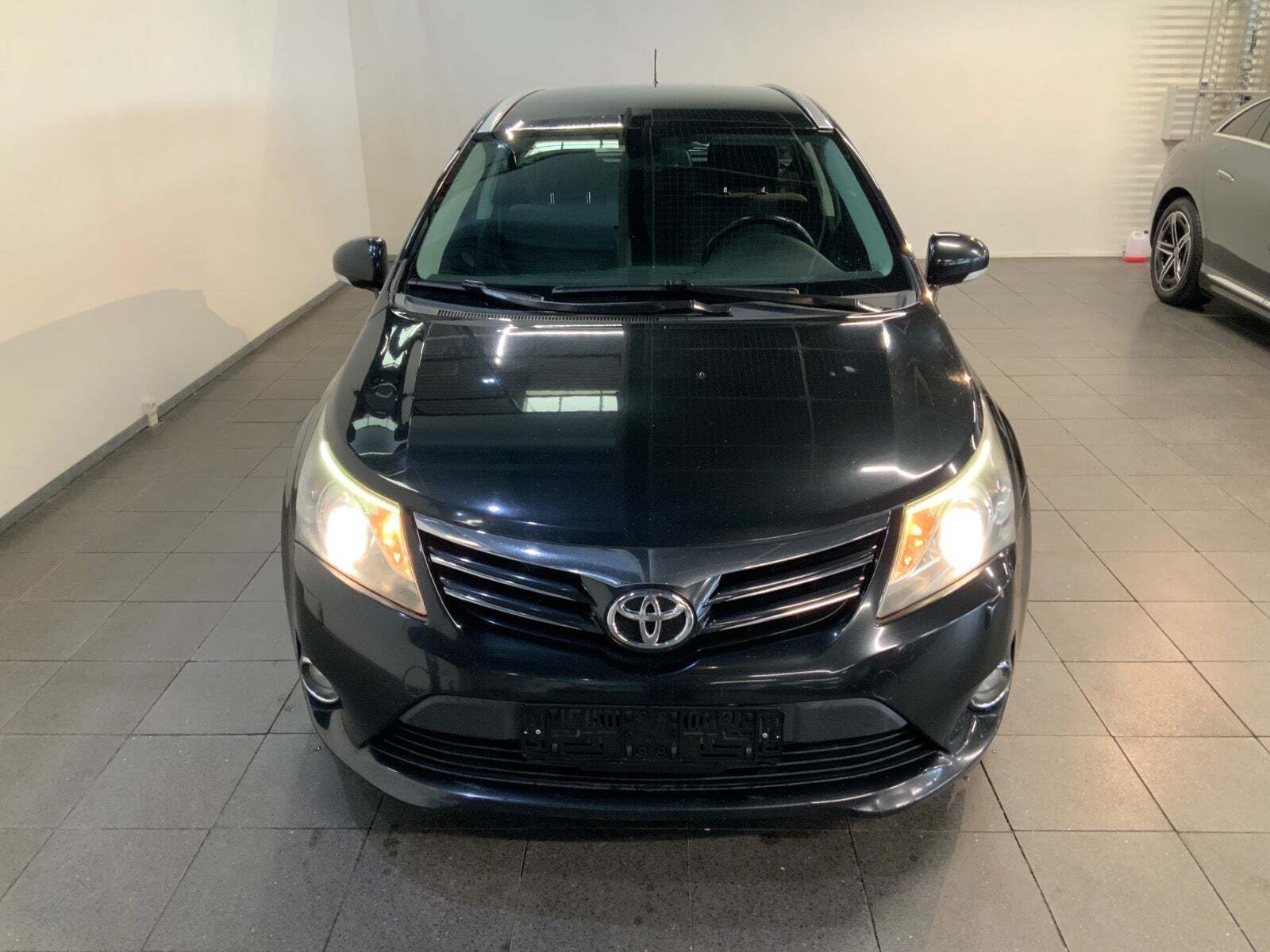 Toyota Avensis 2,0 D-4D T2 stc.