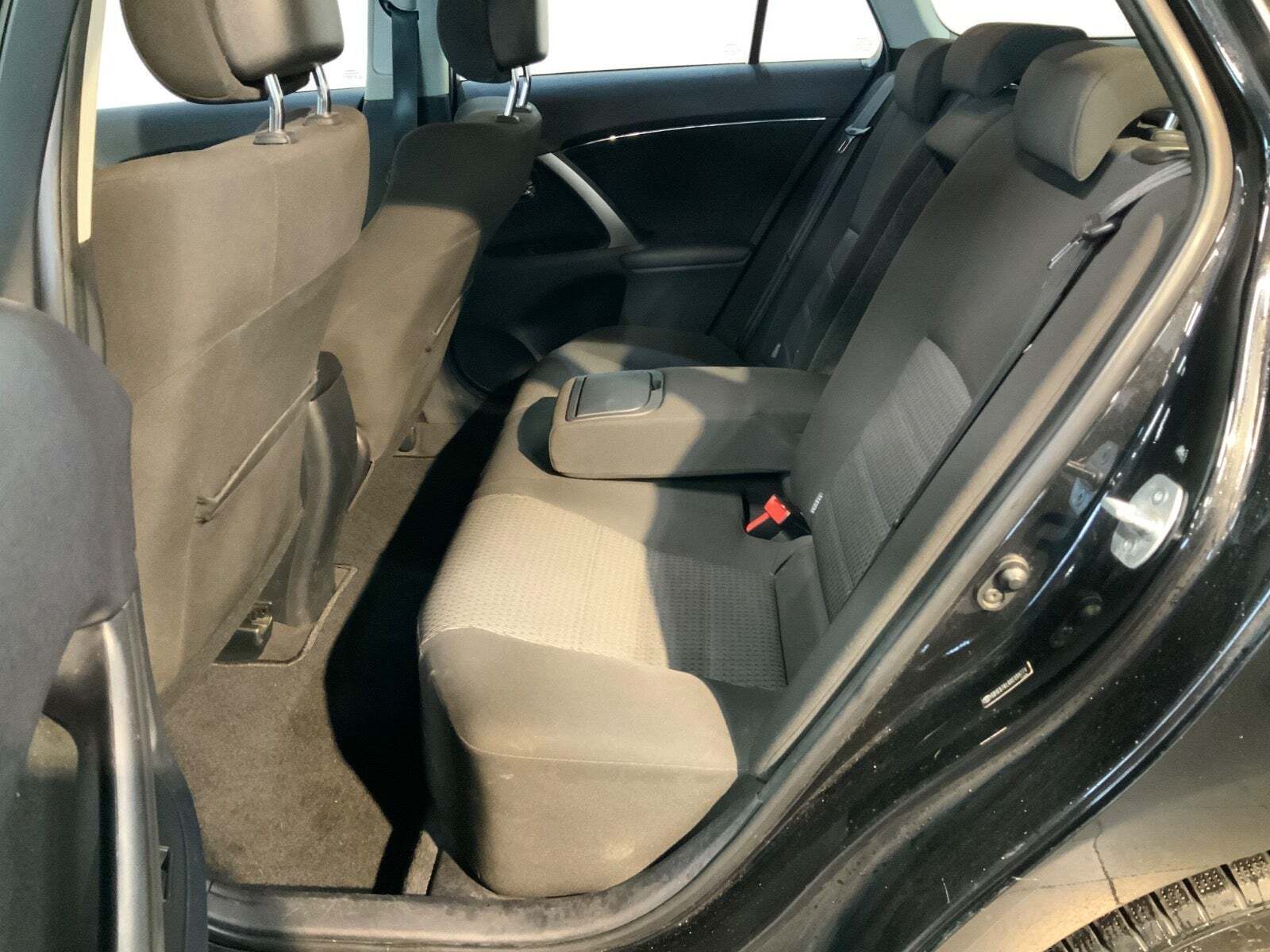 Toyota Avensis 2,0 D-4D T2 stc.