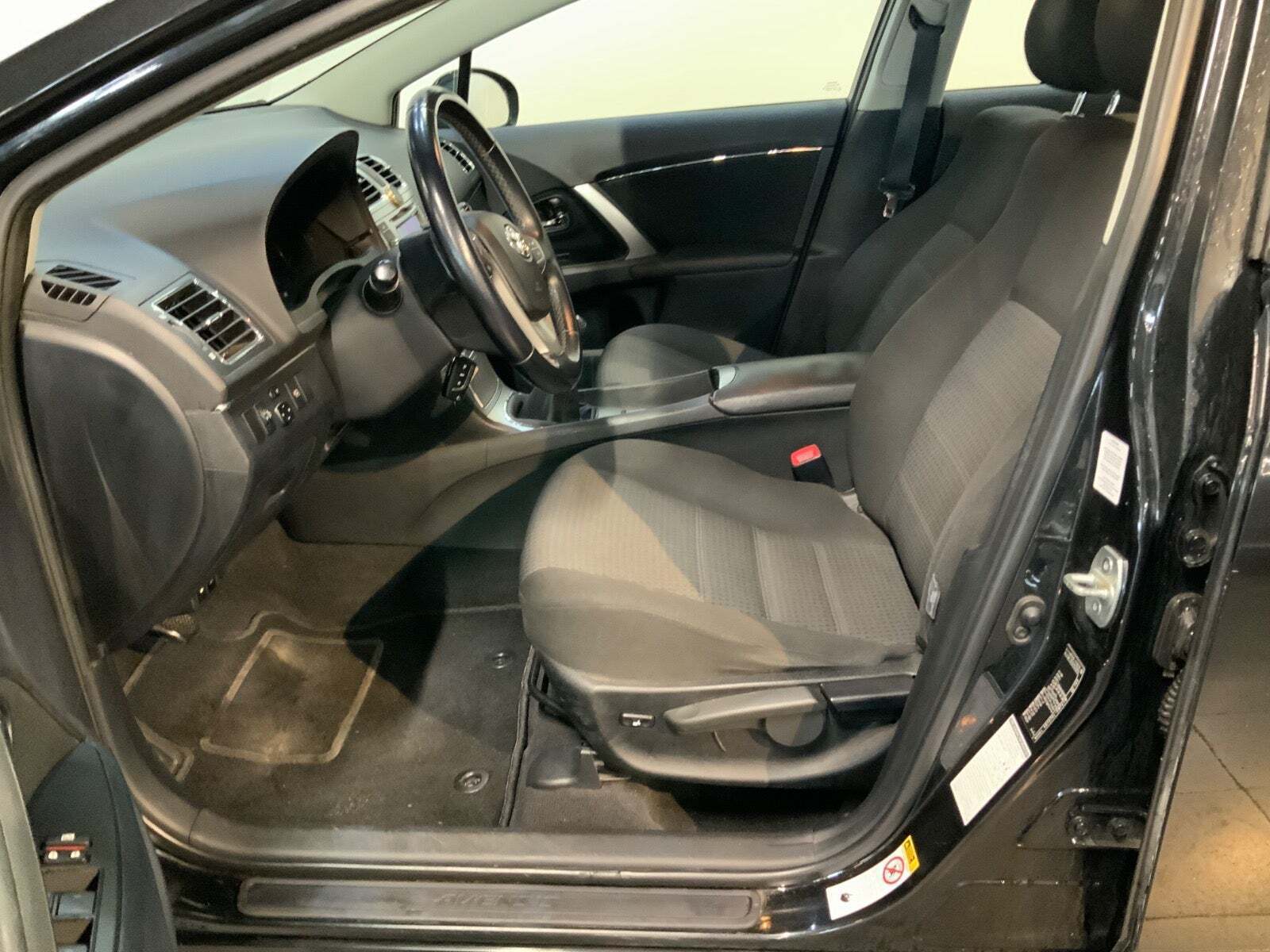 Toyota Avensis 2,0 D-4D T2 stc.