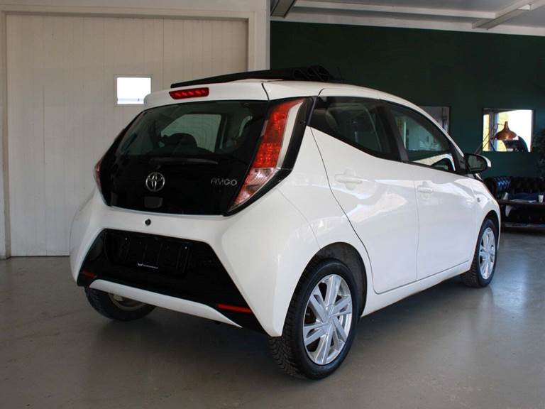 Toyota Aygo 1,0 VVT-i x-wave Sky
