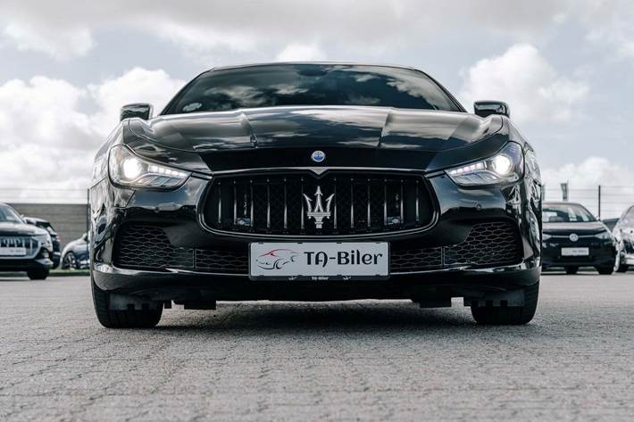 Sort Maserati Ghibli fra 2014