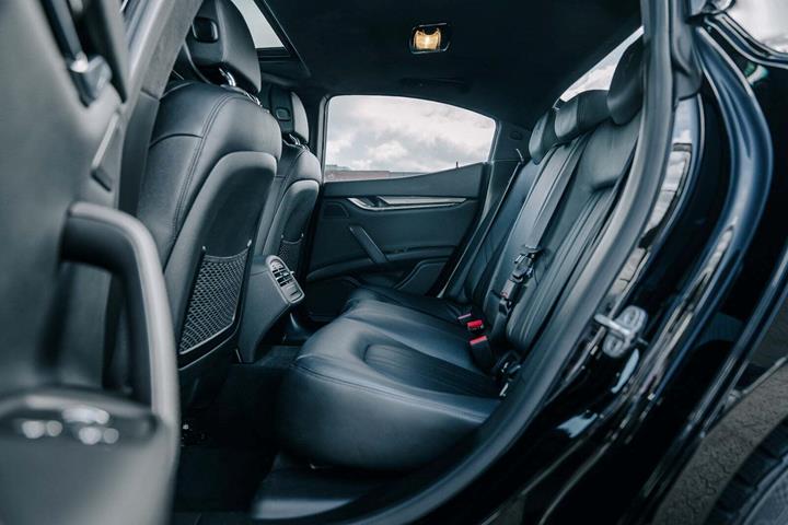 Sort Maserati Ghibli fra 2014