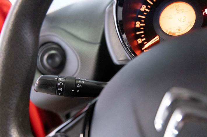 Rød Citroën C1 fra 2019