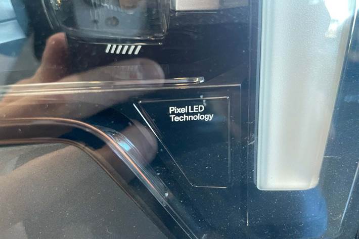 Grå Polestar 4 fra 2024