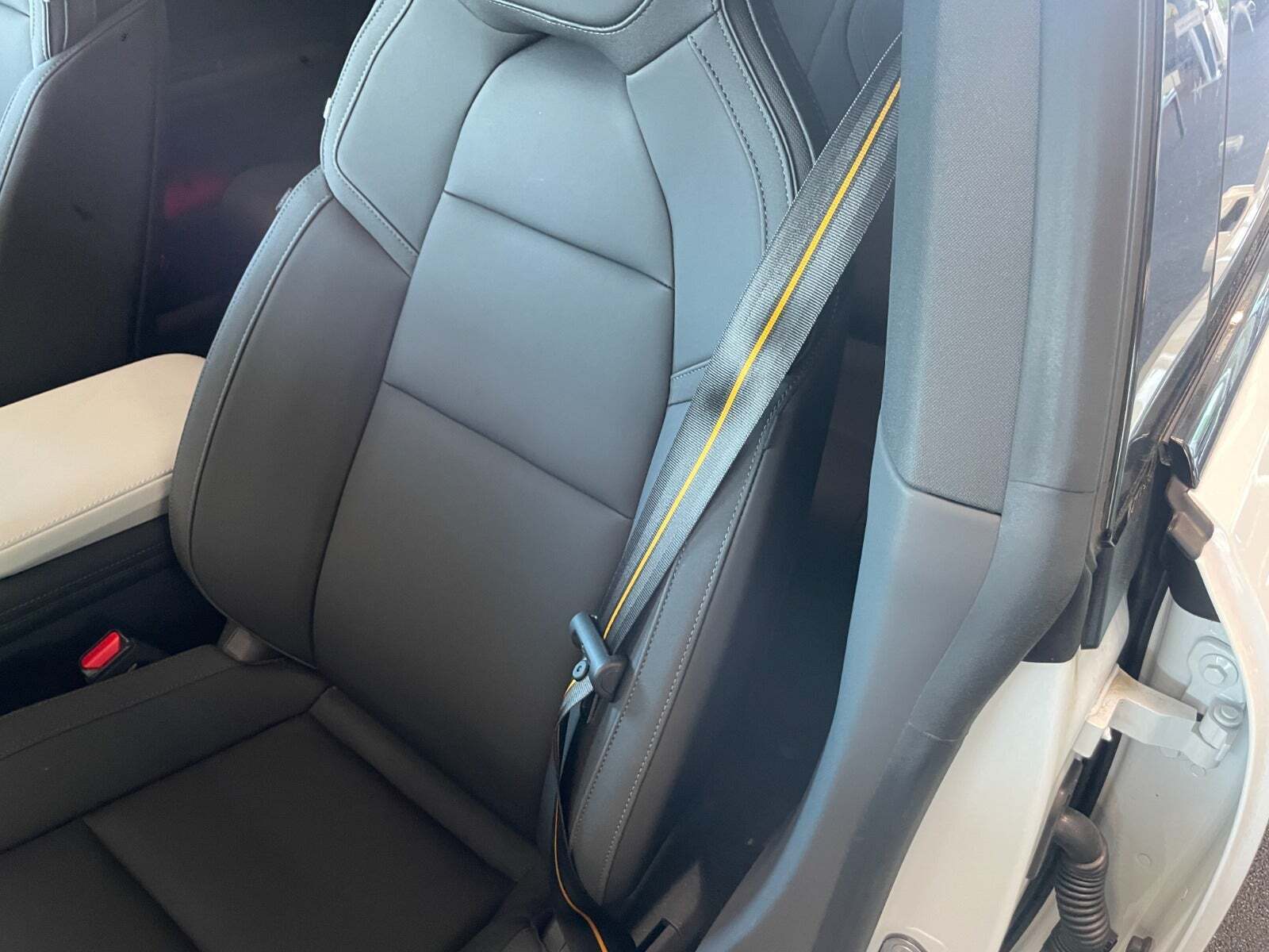 Hvid Polestar 4 fra 2024